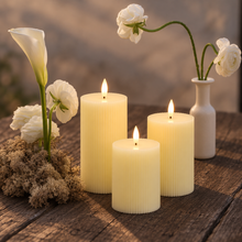 Cargar imagen en el visor de la galería, Éterna Trio · Velas LED de cera real en marfil · Pack de 3