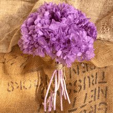 Cargar imagen en el visor de la galería, Hortensias Preservadas Varios Colores