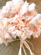 Cargar imagen en el visor de la galería, Hortensias Preservadas Varios Colores