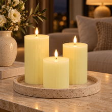 Cargar imagen en el visor de la galería, Éterna Trio · Velas LED de cera real en marfil · Pack de 3
