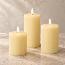 Cargar imagen en el visor de la galería, Éterna Trio · Velas LED de cera real en marfil · Pack de 3
