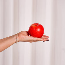 Cargar imagen en el visor de la galería, Manzana Roja
