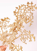 Cargar imagen en el visor de la galería, Web Decoco Producto Coral Pedrería Dorada Glitter 2
